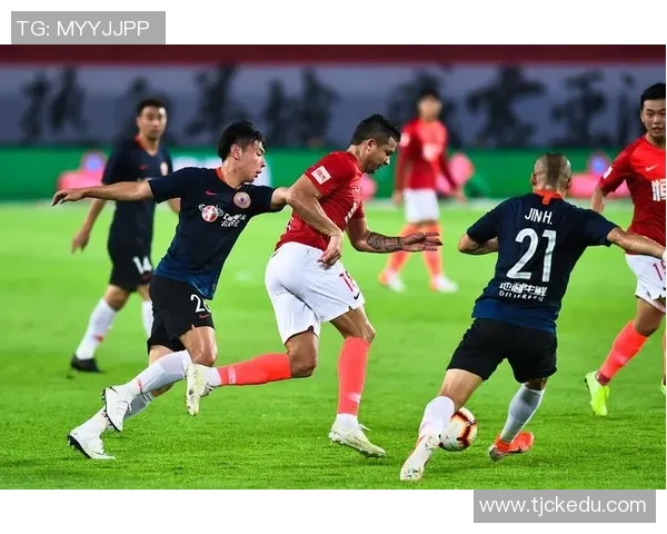 南京排球队以60分领跑挑战赛积分榜展现强劲实力与团队合作精神