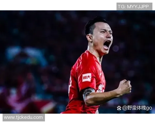 展现男子气概的足球明星们如何在绿茵场上书写传奇人生