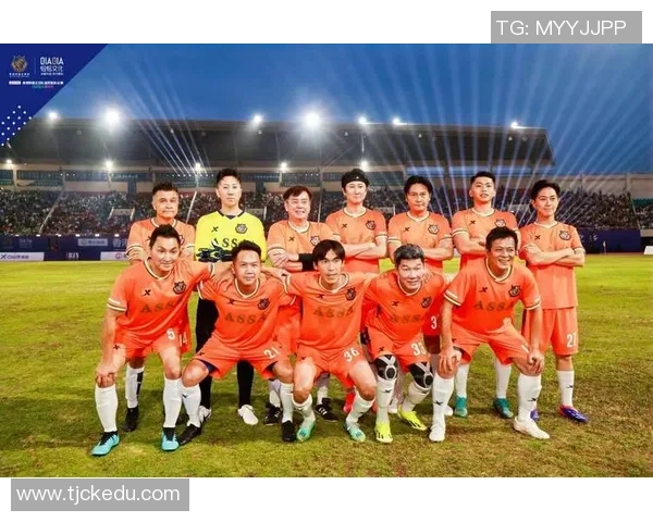 足球明星们在绿茵场上绽放的幸福瞬间与感人故事分享 足球明星们在绿茵场上绽放的幸福瞬间与感人故事分享