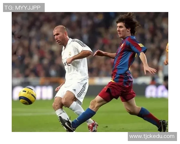 足球明星图案设计创意探索让每一位球迷都能感受激情与荣耀 足球明星图案设计创意探索让每一位球迷都能感受激情与荣耀